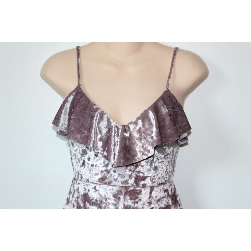 NEW Urban Outfitters Crushed Velvet Romper Blush Pink XS Party Date Night Glam - Picture 3 of 11